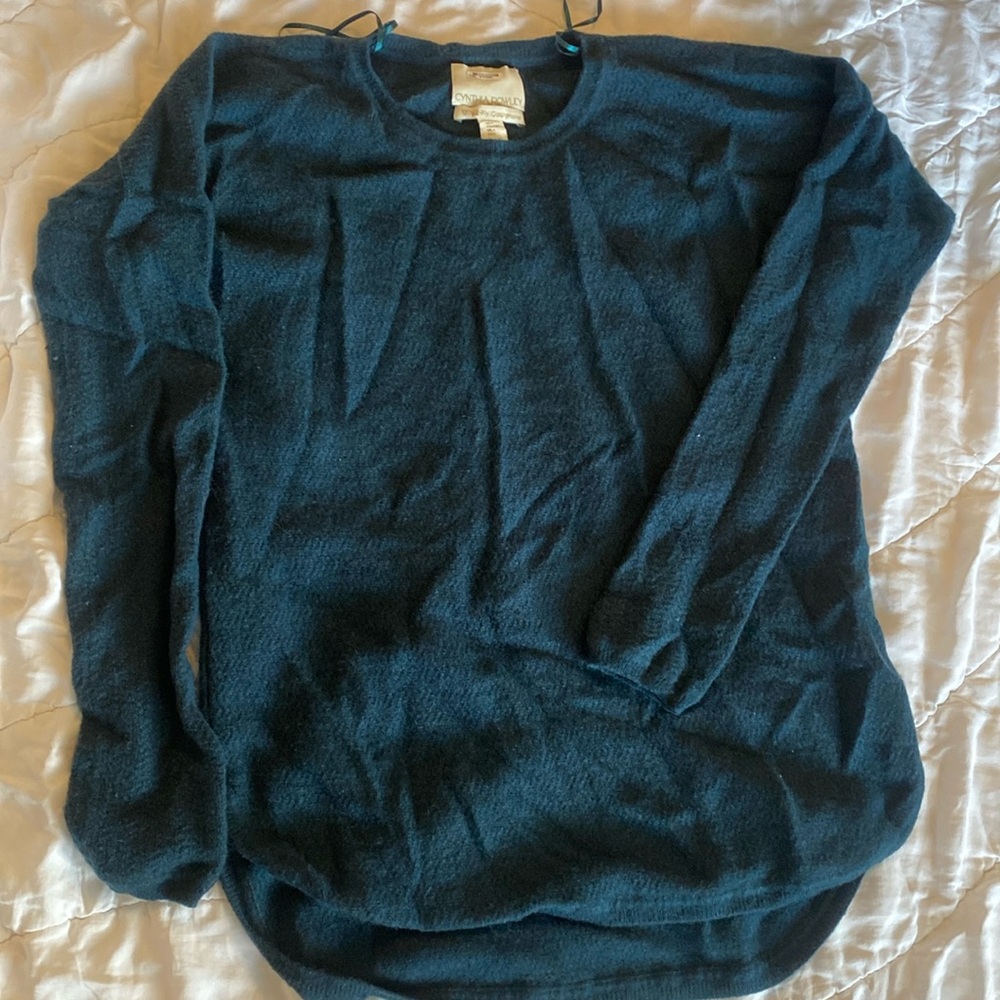 *LAST CHANCE* Cynthia rowley Cashmere sweater size L